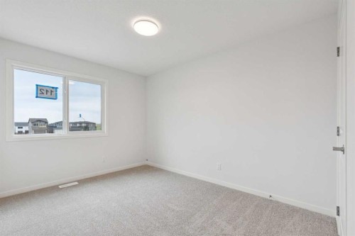 112 Lucas Green Nw, Calgary, AB 