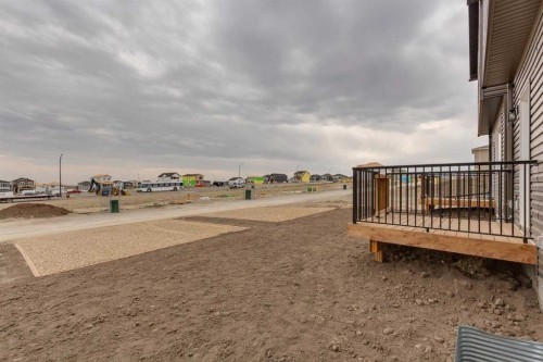 112 Lucas Green Nw, Calgary, AB 