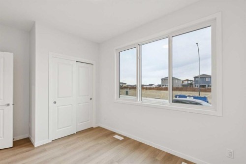 112 Lucas Green Nw, Calgary, AB 