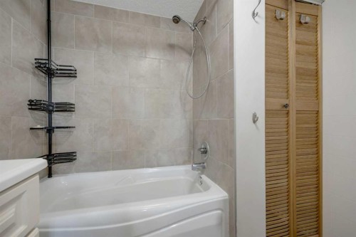 126 Red Wing Crescent, Tillicum Beach, AB 