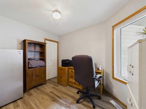 13 Dunn Close, Red Deer, AB 