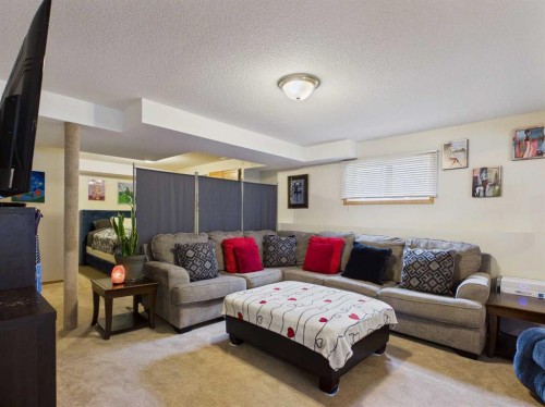 13 Dunn Close, Red Deer, AB 
