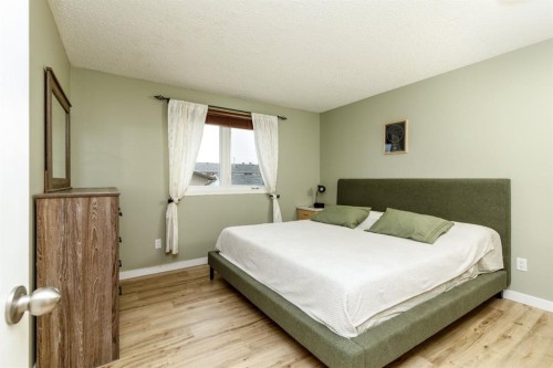 152 Dundee Crescent, Penhold, AB 