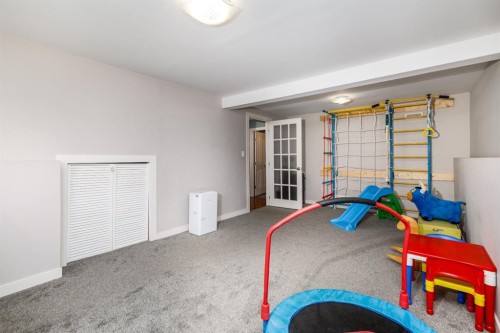 152 Dundee Crescent, Penhold, AB 