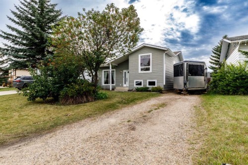 152 Dundee Crescent, Penhold, AB 