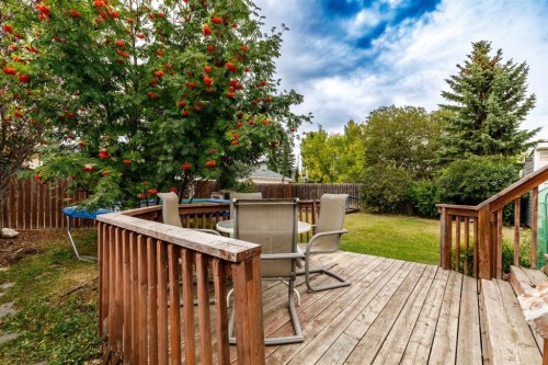 152 Dundee Crescent, Penhold, AB 