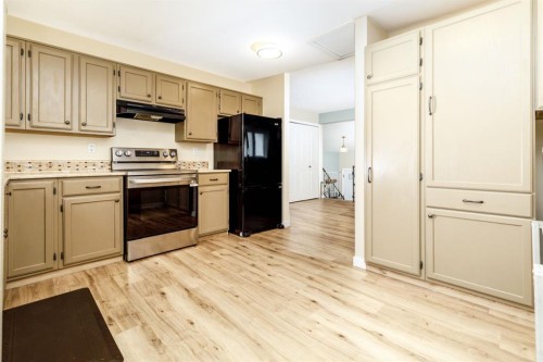 152 Dundee Crescent, Penhold, AB 