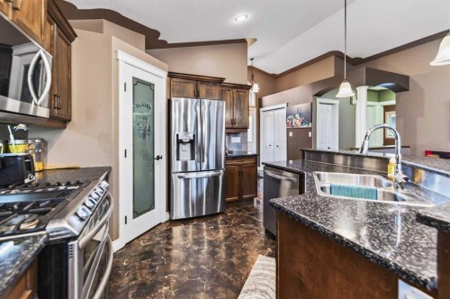 62 Fieldstone Way, Sylvan Lake, AB 