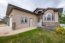 62 Fieldstone Way Sylvan Lake, AB T4S 0C3