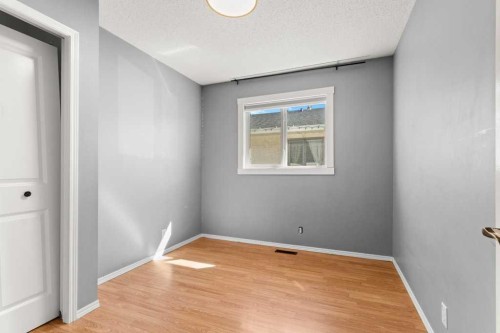 33 Eggleton Street, Red Deer, AB 