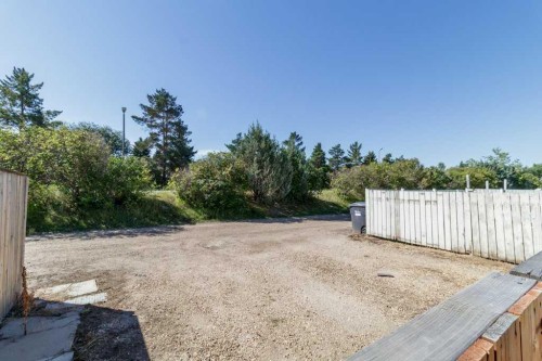 33 Eggleton Street, Red Deer, AB 