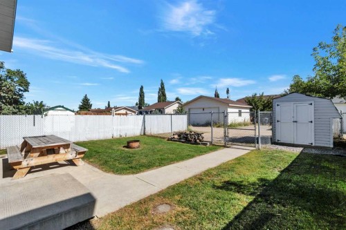 9 Harper Drive, Sylvan Lake, AB 