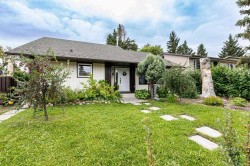 25 Valley Crescent Lacombe, AB T4S 1L1