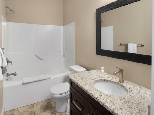 25 Grove Close, Red Deer, AB 