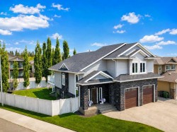 25 Grove Close Red Deer, AB T4P 0P4