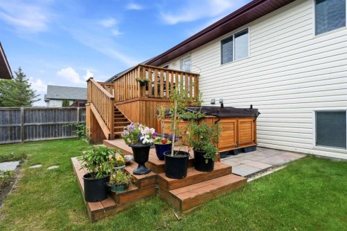 30 Kirkland Close, Red Deer, AB 