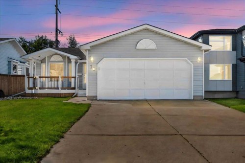 10 Deacon Lane  Sherwood Park, AB T8H 1M9