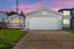 10 Deacon Lane  Sherwood Park, AB T8H 1M9