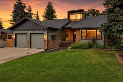 137 Dickenson Crescent Red Deer, AB T4R 1Z1