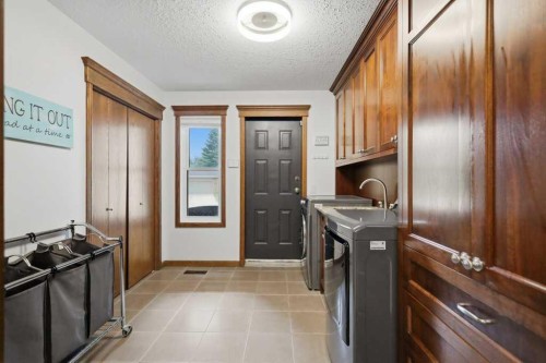 137 Dickenson Crescent, Red Deer, AB 