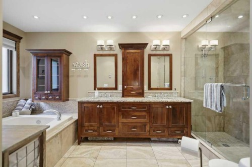 137 Dickenson Crescent, Red Deer, AB 