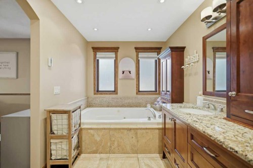 137 Dickenson Crescent, Red Deer, AB 