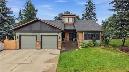 137 Dickenson Crescent, Red Deer, AB 