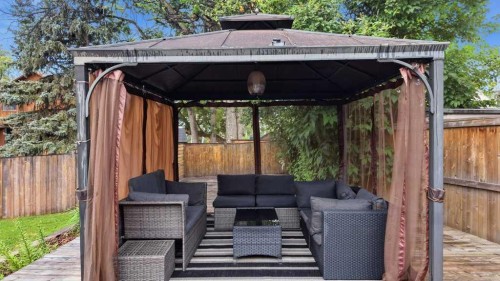 137 Dickenson Crescent, Red Deer, AB 