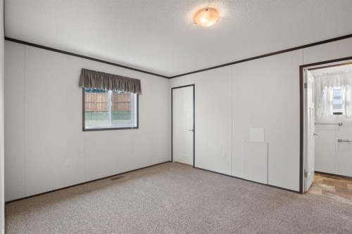 28 Parkside Drive, Red Deer, AB 