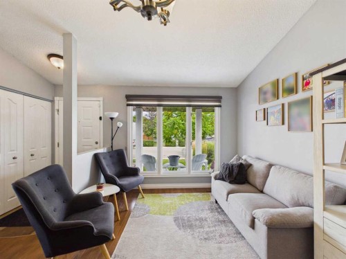 32 Haliburton Crescent, Red Deer, AB 