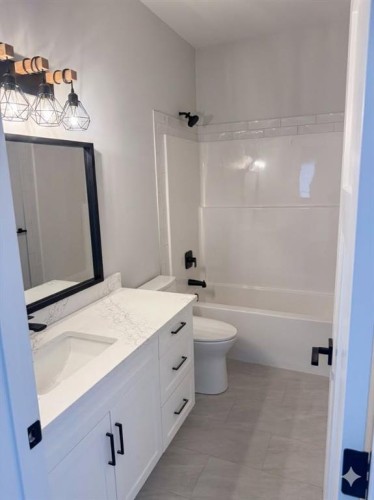 8 Henner'S Place, Lacombe, AB 