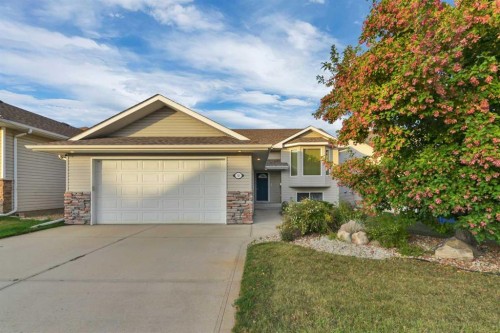 50 Langford Crescent  Red Deer, AB T4R 2X1