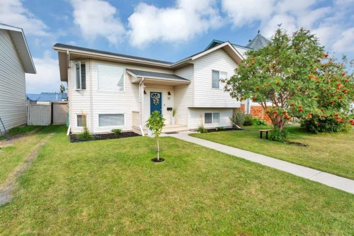 52 Harper Drive, Sylvan Lake, AB 