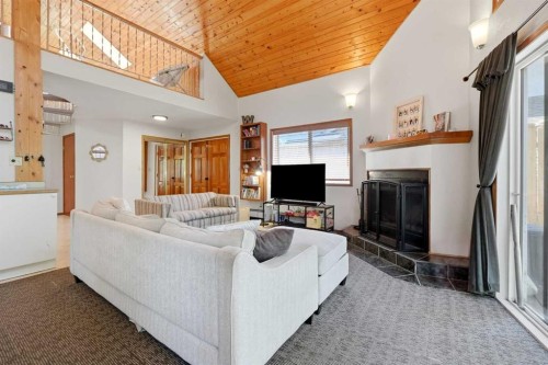 91 Oliver Avenue, Gull Lake, AB 