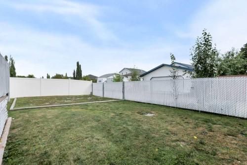 110 Lord Close, Red Deer, AB 
