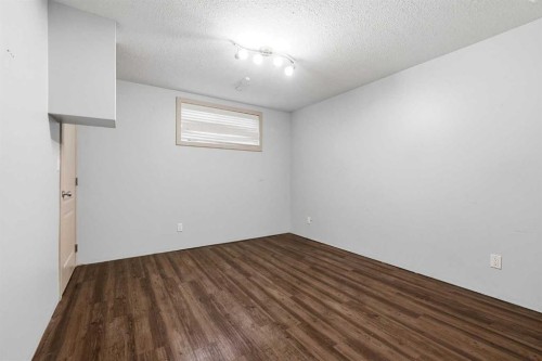 5012 38A Avenue, Red Deer, AB 
