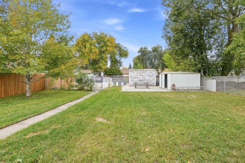 5012 38A Avenue, Red Deer, AB 