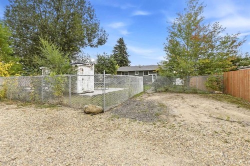 5012 38A Avenue, Red Deer, AB 