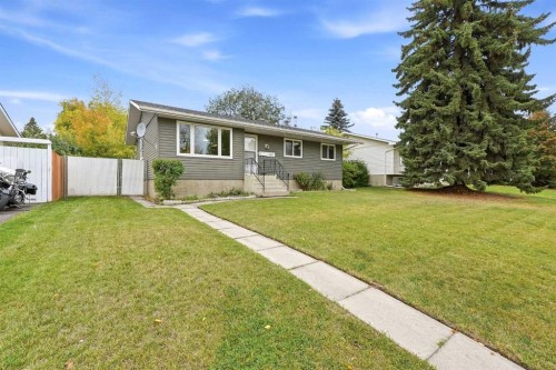 5012 38A Avenue, Red Deer, AB 