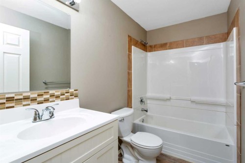 8 Hansen Close, Sylvan Lake, AB 