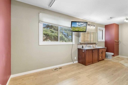 3515 43A Avenue, Red Deer, AB 