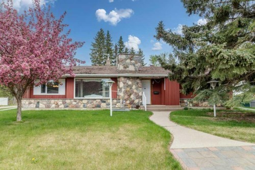 3515 43A Avenue, Red Deer, AB 