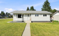 26 Otterbury Avenue Red Deer, AB T4N 5A1