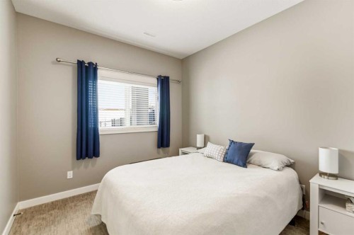 19 Vanveller Way, Sylvan Lake, AB 