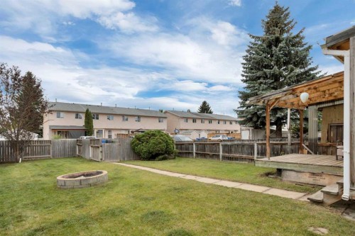 1 Dixon Crescent, Red Deer, AB 