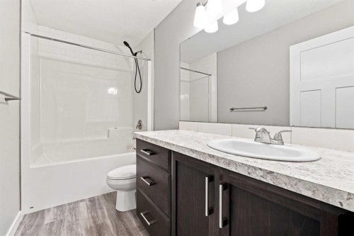 3237 55 Avenue, Red Deer, AB 