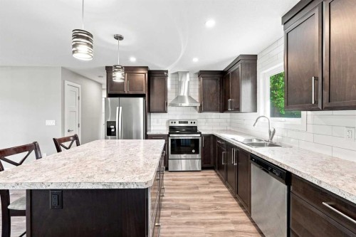 3237 55 Avenue, Red Deer, AB 