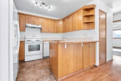3809 50 Avenue, Sylvan Lake, AB 