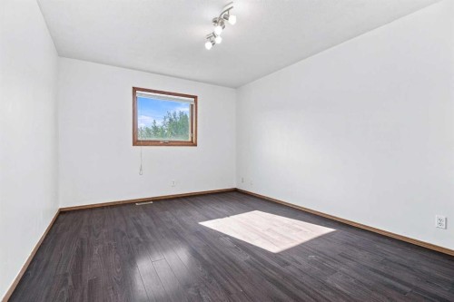 3809 50 Avenue, Sylvan Lake, AB 