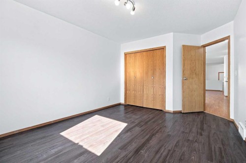 3809 50 Avenue, Sylvan Lake, AB 